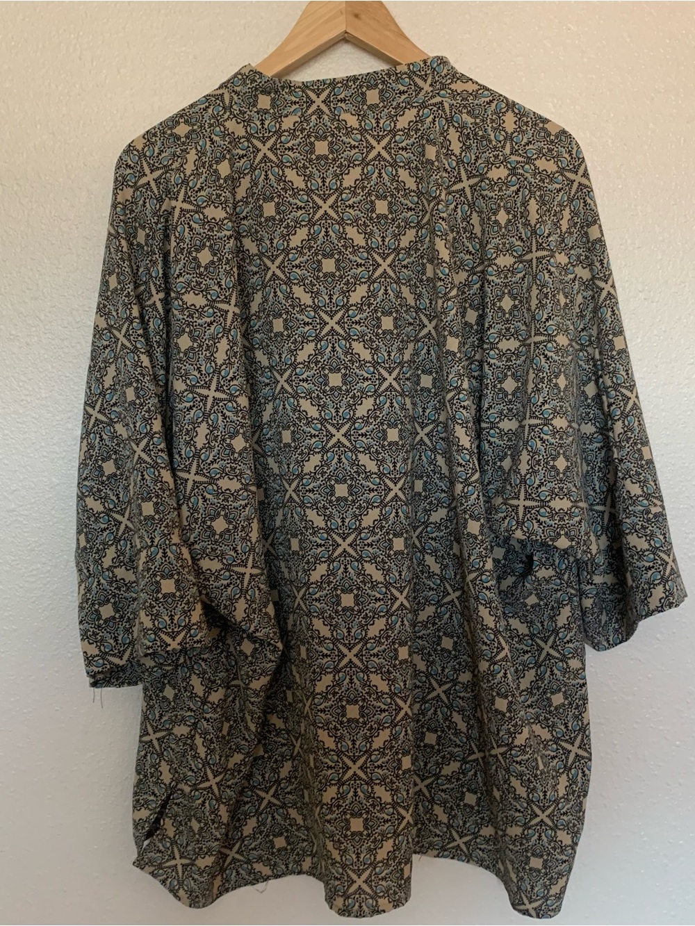 Men’s Casual Button-Down Shirt in Beige and Blue Geometric Print - Picture 2 of 5